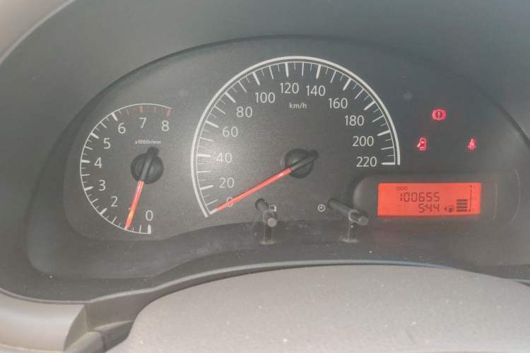 Used Nissan Sunny 2011 1.5XE Manual Comfort Edition Instrument Cluster