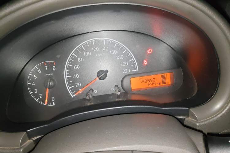 Used Nissan Sunny 2011 1.5XE Manual Comfort Edition Instrument Cluster