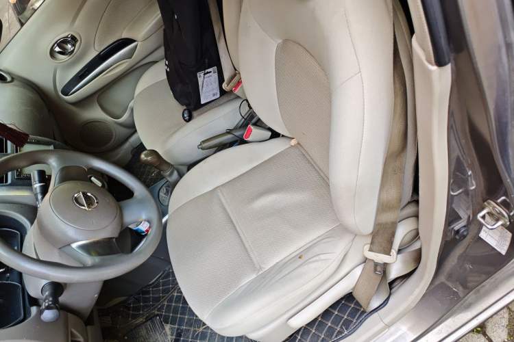 Used Nissan Sunny 2011 1.5XL Manual Deluxe Edition Left Front Seat