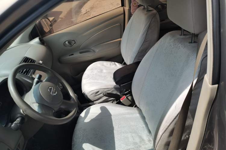 Used Nissan Sunny 2011 1.5XE CVT Comfort Edition Left Front Seat