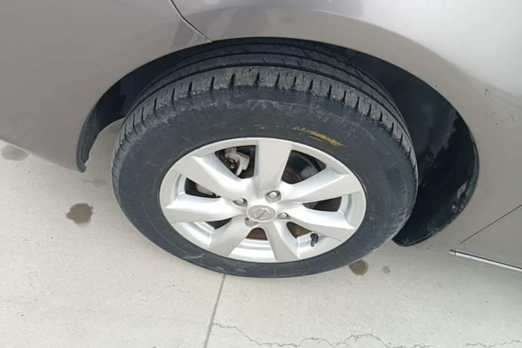 Used Nissan Sunny 2011 1.5XL CVT Luxury Edition Left Front Wheel Hub