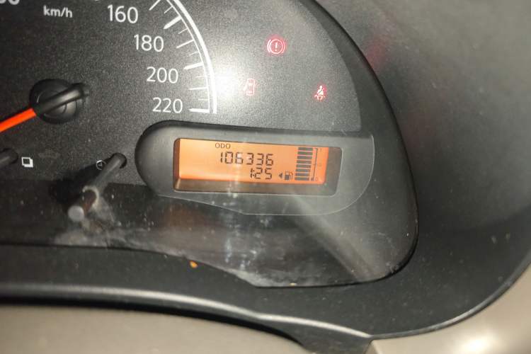Used Nissan Sunny 2011 1.5XE Manual Comfort Edition Odometer Close Up