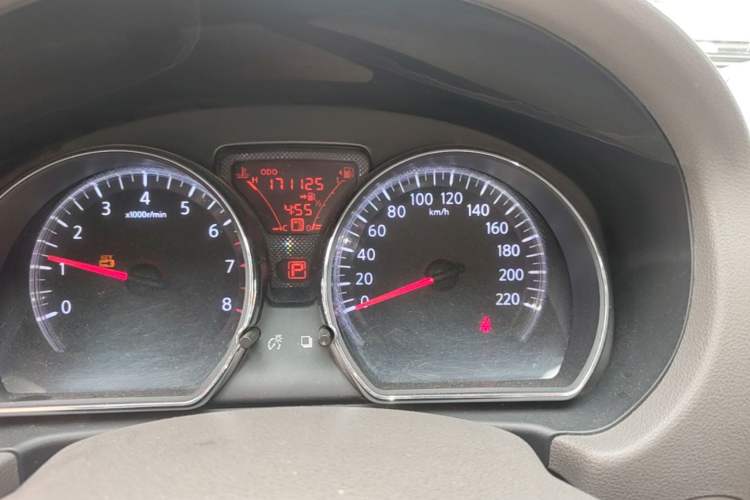 Used Nissan Sunny 2011 1.5XV CVT Deluxe Edition Odometer Close Up