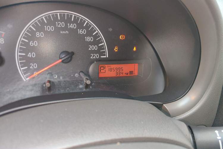 Used Nissan Sunny 2011 1.5XE CVT Comfort Edition Odometer Close Up