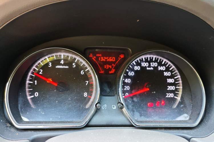 Used Nissan Sunny 2011 1.5XL Manual Deluxe Edition Odometer Close Up