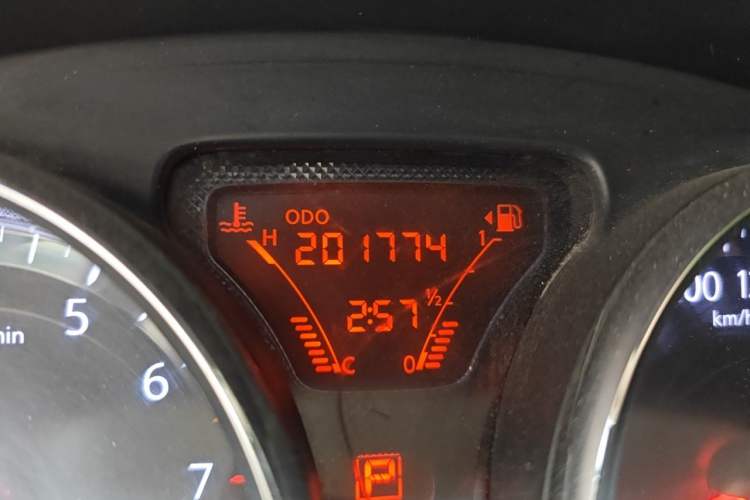 Used Nissan Sunny 2011 1.5XL CVT Luxury Edition Odometer Close Up