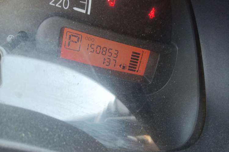 Used Nissan Sunny 2011 1.5XE CVT Comfort Edition Odometer Close Up