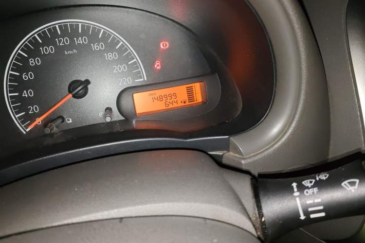 Used Nissan Sunny 2011 1.5XE Manual Comfort Edition Odometer Close Up
