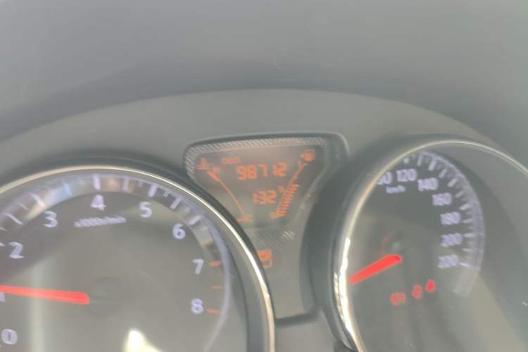 Used Nissan Sunny 2011 1.5XL CVT Luxury Edition Odometer Close Up