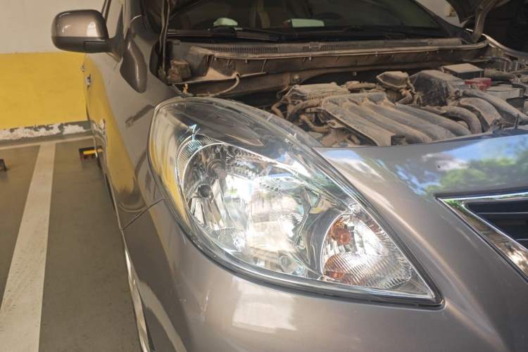 Used Nissan Sunny 2011 1.5XE CVT Comfort Edition Right Front Headlight