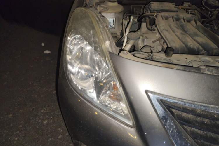 Used Nissan Sunny 2011 1.5XE Manual Comfort Edition Right Front Headlight