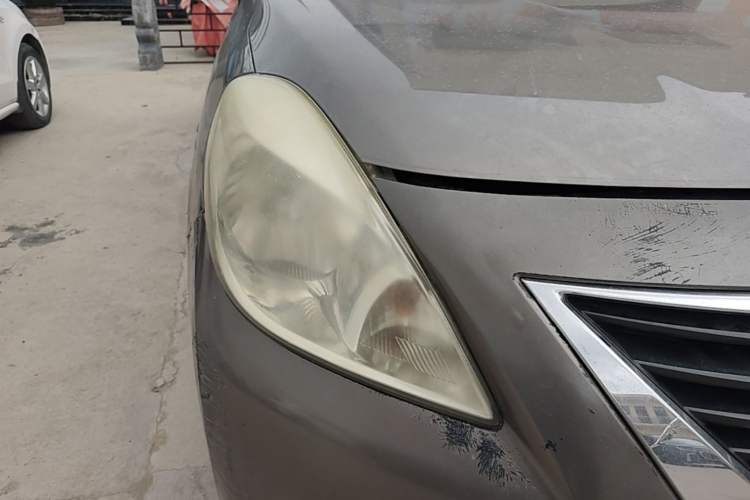 Used Nissan Sunny 2011 1.5XV CVT Deluxe Edition Right Front Headlight