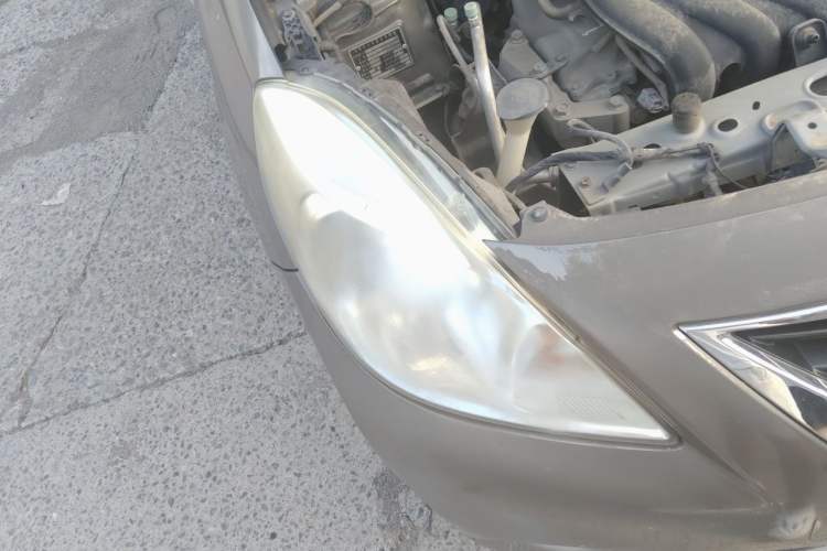 Used Nissan Sunny 2011 1.5XE Manual Comfort Edition Right Front Headlight