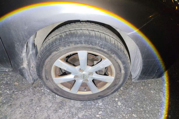 Used Nissan Sunny 2011 1.5XE Manual Comfort Edition Right Front Wheel Hub