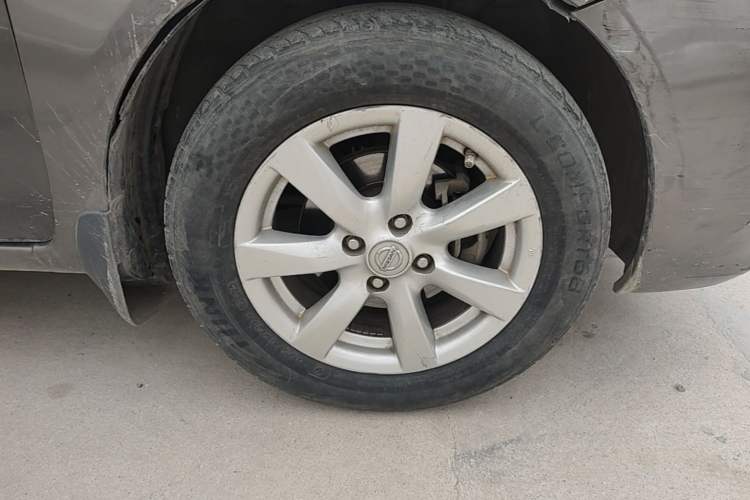 Used Nissan Sunny 2011 1.5XV CVT Deluxe Edition Right Front Wheel Hub
