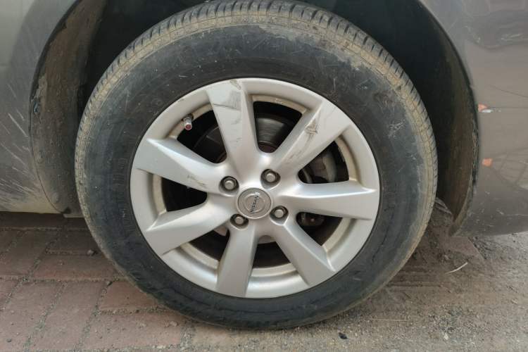Used Nissan Sunny 2011 1.5XL CVT Luxury Edition Right Front Wheel Hub
