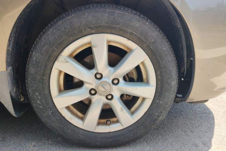 Used Nissan Sunny 2011 1.5XL CVT Luxury Edition Right Front Wheel Hub