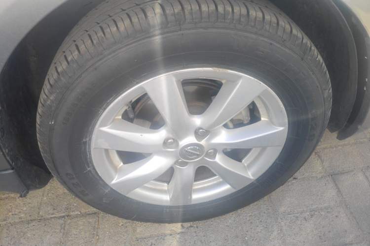 Used Nissan Sunny 2011 1.5XL CVT Luxury Edition Right Front Wheel Hub