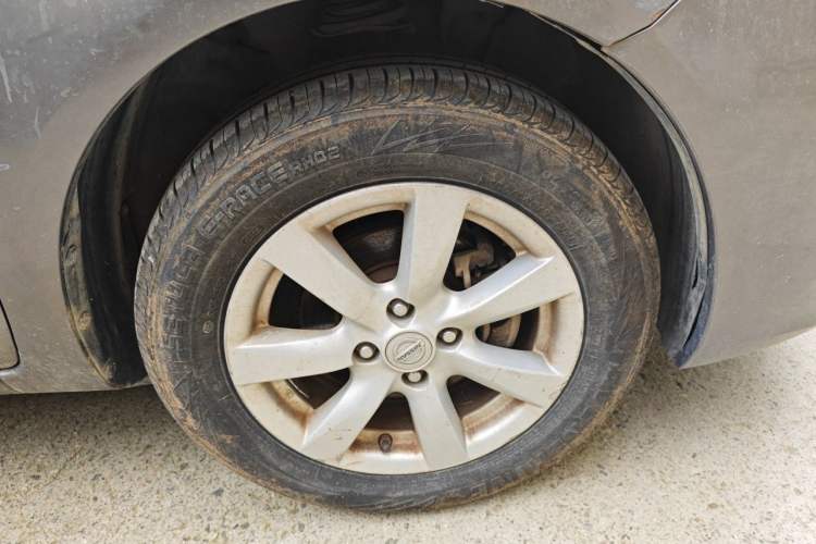Used Nissan Sunny 2011 1.5XL CVT Luxury Edition Right Front Wheel Hub