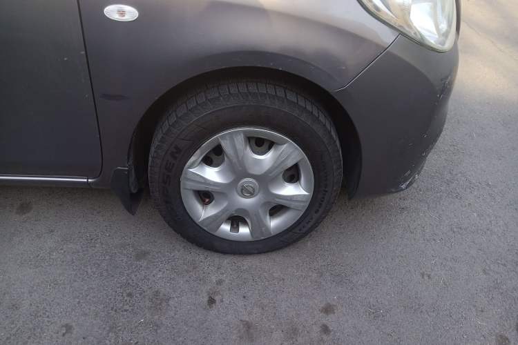 Used Nissan Sunny 2011 1.5XE CVT Comfort Edition Right Front Wheel Hub