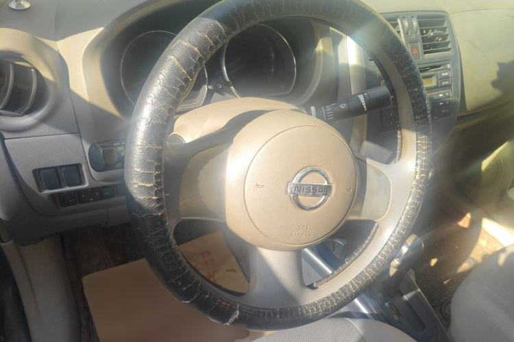 Used Nissan Sunny 2011 1.5XL CVT Luxury Edition Steering Wheel