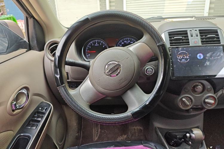Used Nissan Sunny 2011 1.5XL CVT Luxury Edition Steering Wheel