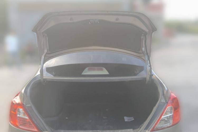Used Nissan Sunny 2011 1.5XE Manual Comfort Edition Trunk
