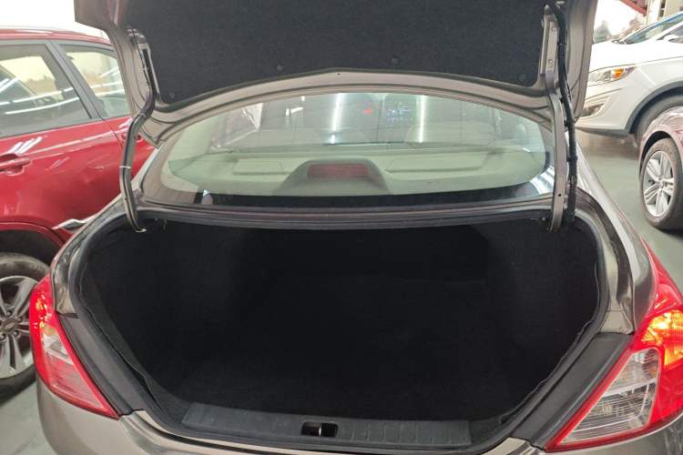 Used Nissan Sunny 2011 1.5XE CVT Comfort Edition Trunk