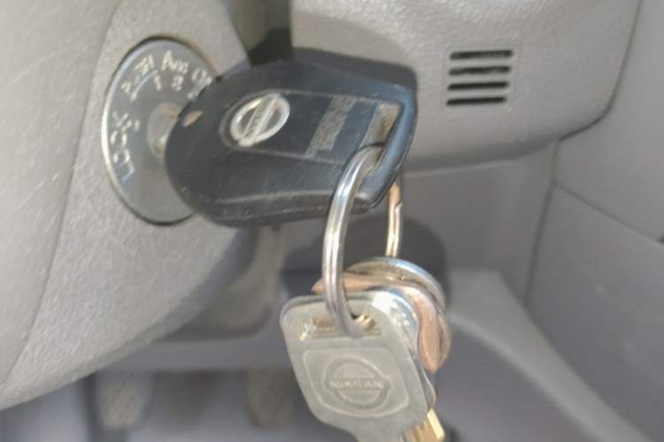 Used Nissan Sunny 2011 1.5XE Manual Comfort Edition Vehicle Key
