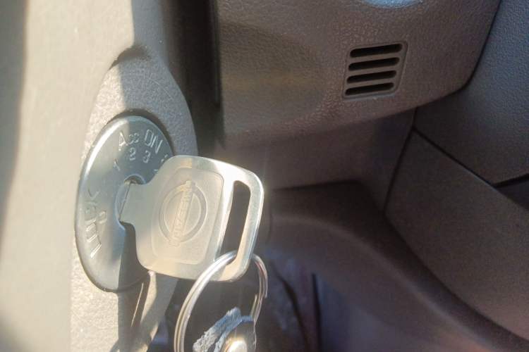 Used Nissan Sunny 2011 1.5XE CVT Comfort Edition Vehicle Key