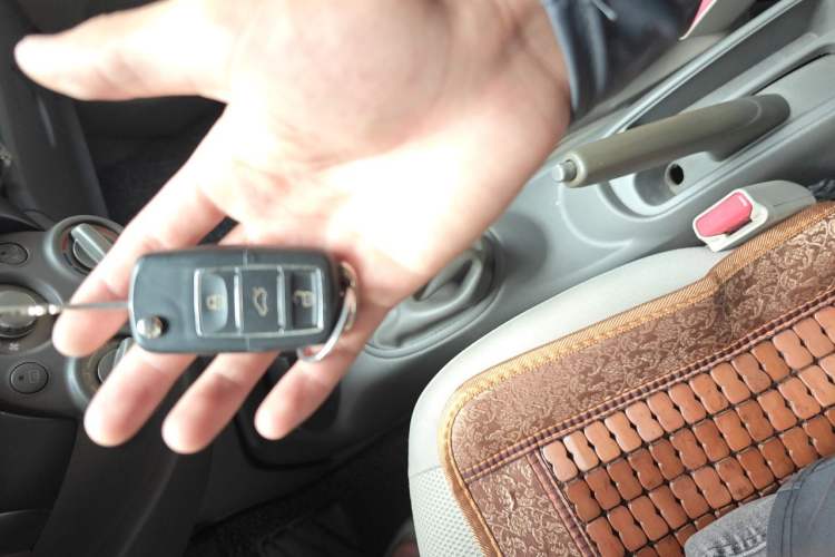 Used Nissan Sunny 2011 1.5XE Manual Comfort Edition Vehicle Key