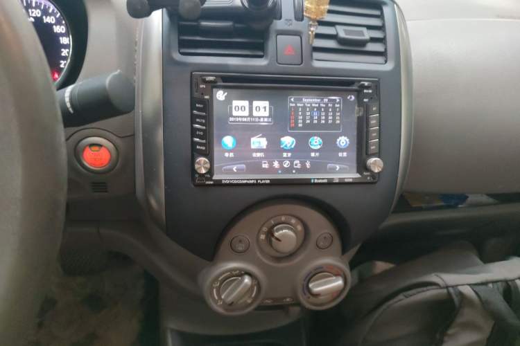 Used Nissan Sunny 2011 1.5XL CVT Luxury Edition Audio And AC Panel