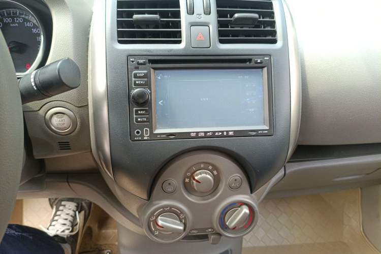 Used Nissan Sunny 2011 1.5XL CVT Luxury Edition Audio And AC Panel