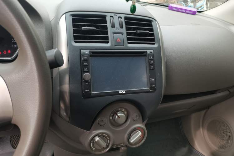 Used Nissan Sunny 2011 1.5XL Manual Deluxe Edition Audio And AC Panel