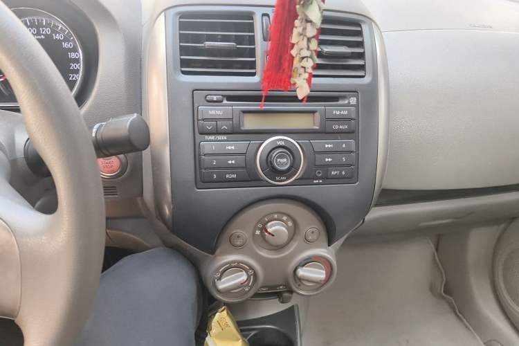 Used Nissan Sunny 2011 1.5XL Manual Deluxe Edition Audio And AC Panel