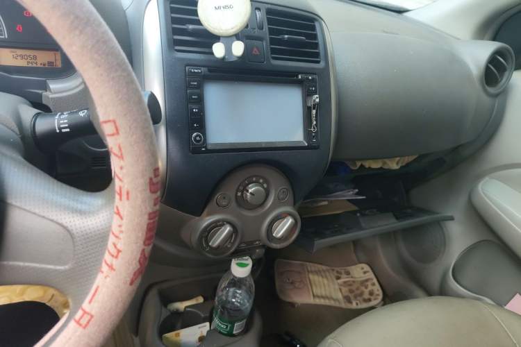 Used Nissan Sunny 2011 1.5XE Manual Comfort Edition Audio And AC Panel