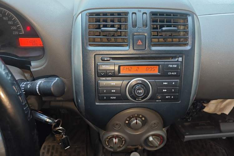 Used Nissan Sunny 2011 1.5XE Manual Comfort Edition Audio And AC Panel