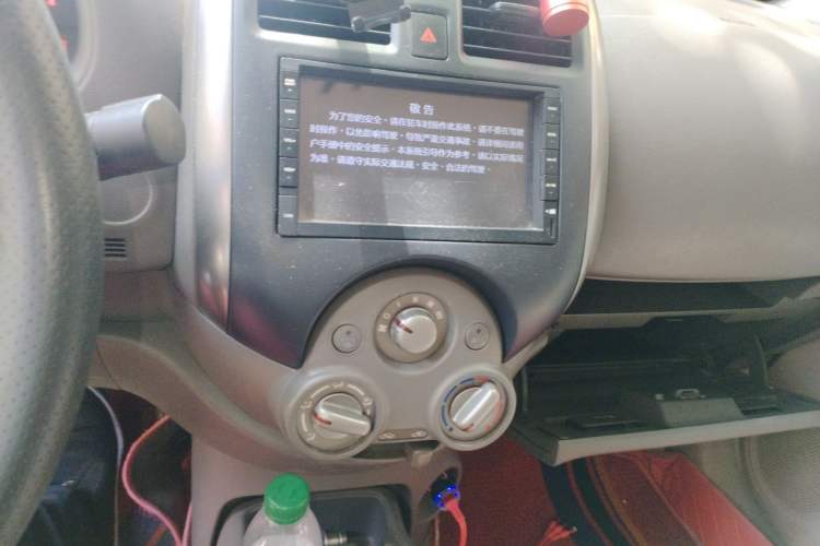 Used Nissan Sunny 2011 1.5XE CVT Comfort Edition Audio And AC Panel