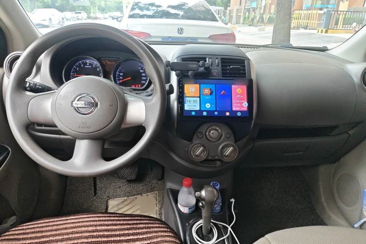 Used Nissan Sunny 2011 1.5XL CVT Luxury Edition Center Console