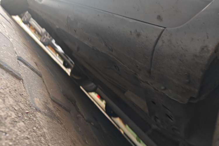 Used Nissan Sunny 2011 1.5XE Manual Comfort Edition Chassis Front Right