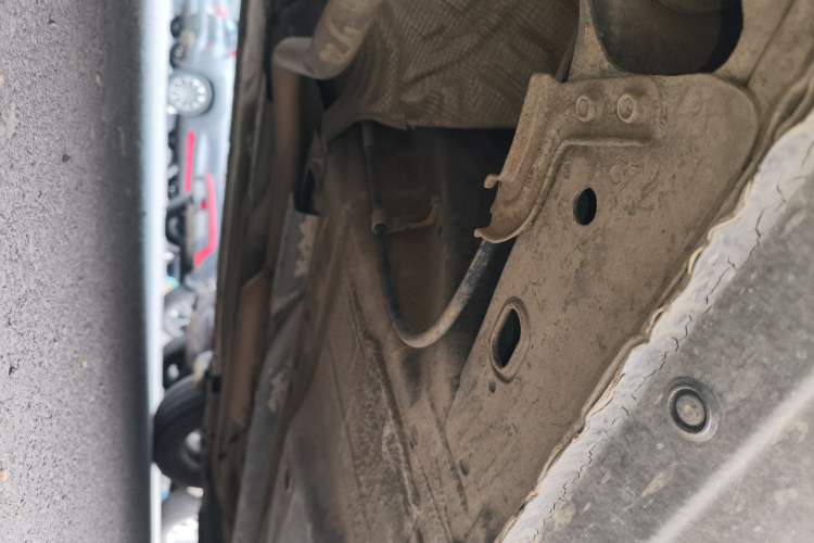 Used Nissan Sunny 2011 1.5XL Manual Deluxe Edition Chassis Rear Right
