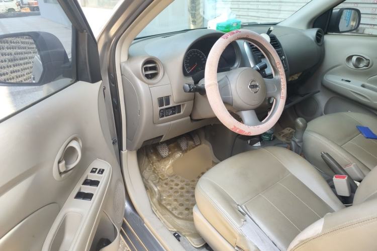 Used Nissan Sunny 2011 1.5XE Manual Comfort Edition Driver Seat