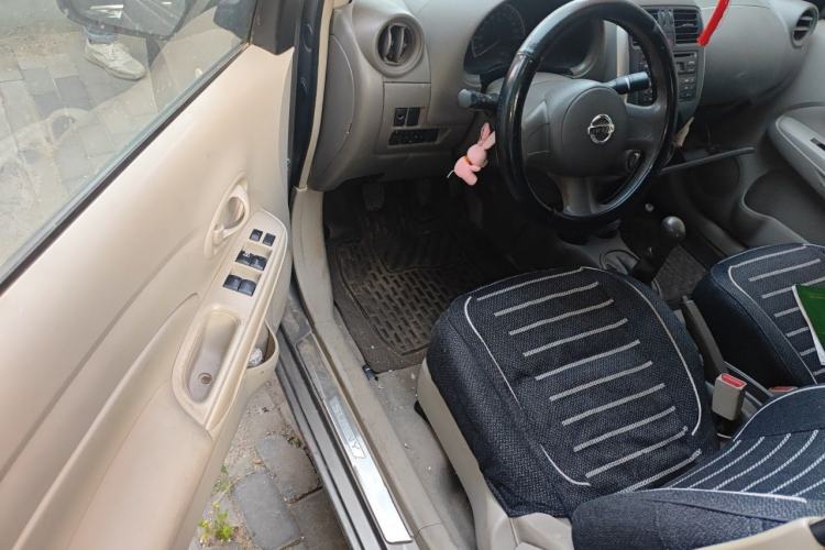Used Nissan Sunny 2011 1.5XE Manual Comfort Edition Driver Seat