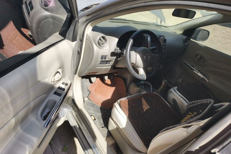Used Nissan Sunny 2011 1.5XE Manual Comfort Edition Driver Seat