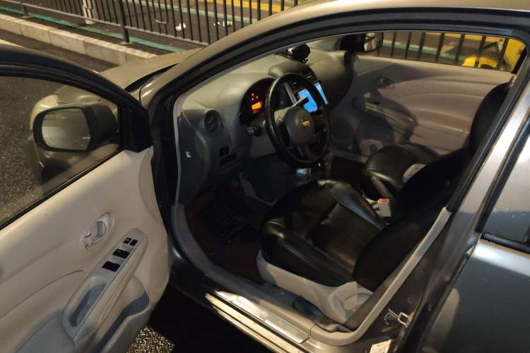 Used Nissan Sunny 2011 1.5XE CVT Comfort Edition Driver Seat