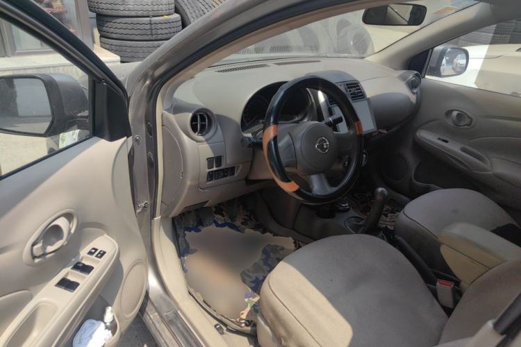 Used Nissan Sunny 2011 1.5XE Manual Comfort Edition Driver Seat