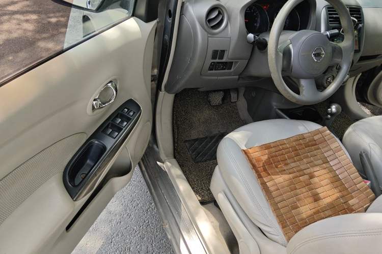 Used Nissan Sunny 2011 1.5XL CVT Luxury Edition Driver Seat