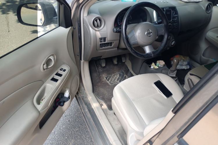 Used Nissan Sunny 2011 1.5XE Manual Comfort Edition Driver Seat