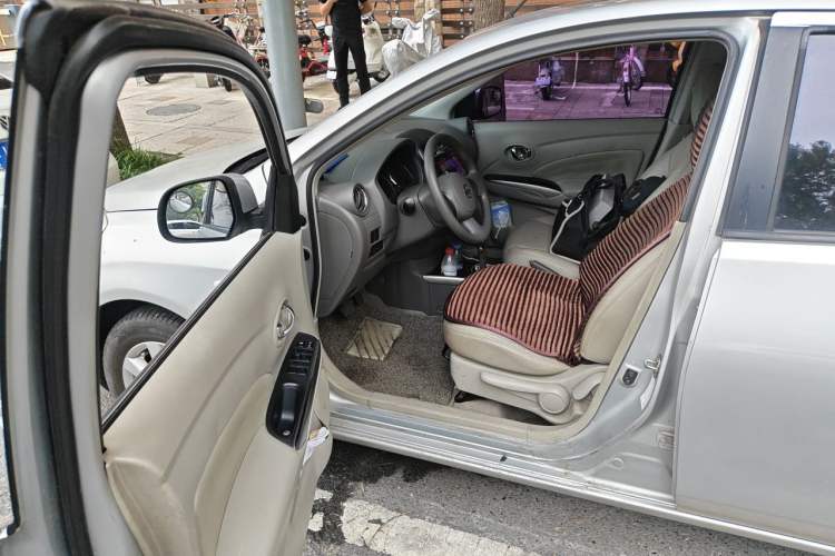 Used Nissan Sunny 2011 1.5XL CVT Luxury Edition Driver Seat