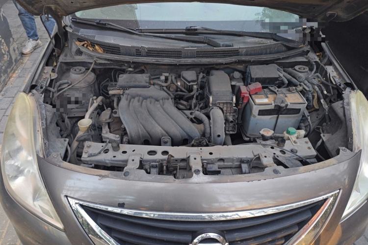 Used Nissan Sunny 2011 1.5XE Manual Comfort Edition Engine Bay